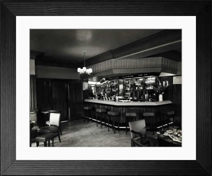 Framed Print : Photograph of Glastonbury Arms, Glastonbury, Somerset Framed Print : Photograph of Glastonbury Arms, Glastonbury, Somerset