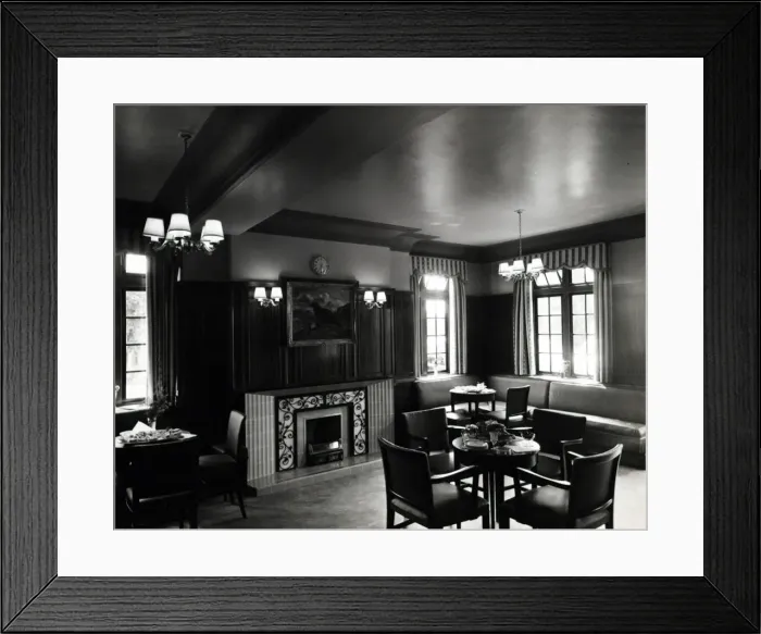 Framed Print : Photograph of Glastonbury Arms, Glastonbury, Somerset Framed Print : Photograph of Glastonbury Arms, Glastonbury, Somerset