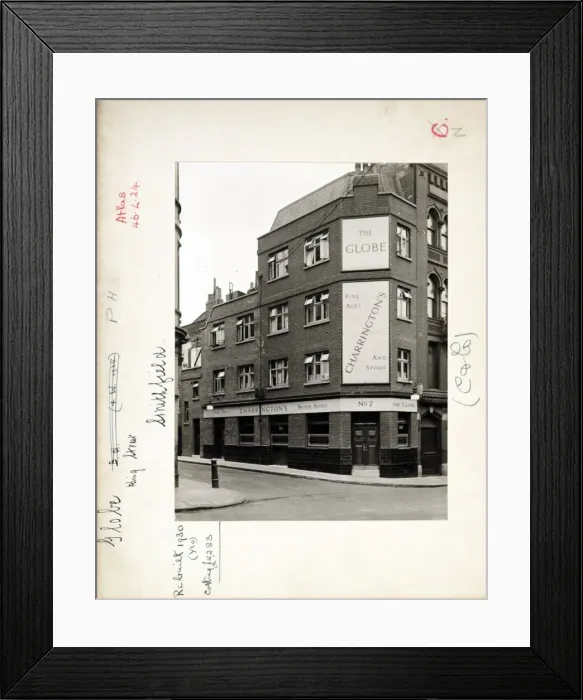 Framed Print : Photograph of Globe PH, Smithfield, London Framed Print : Photograph of Globe PH, Smithfield, London