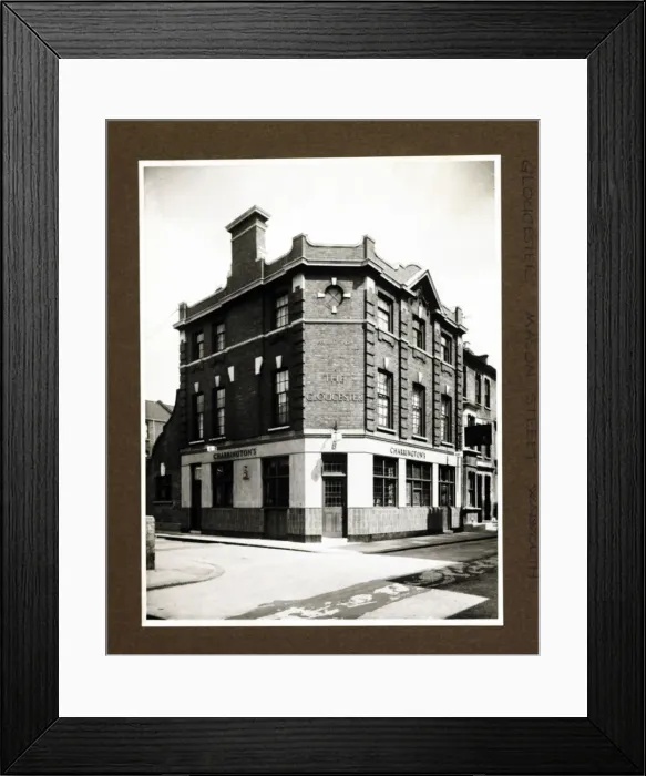 Framed Print : Photograph of Gloucester PH, Walworth, London Framed Print : Photograph of Gloucester PH, Walworth, London