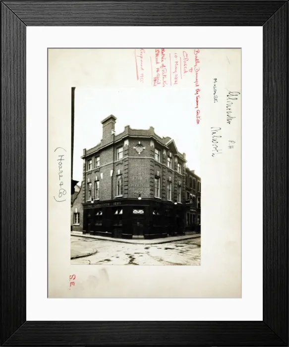 Framed Print : Photograph of Gloucester PH, Walworth, London Framed Print : Photograph of Gloucester PH, Walworth, London
