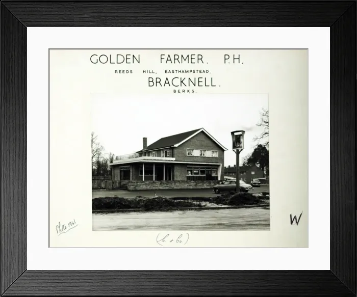 Framed Print : Photograph of Golden Farmer PH, Bracknell, Berkshire Framed Print : Photograph of Golden Farmer PH, Bracknell, Berkshire
