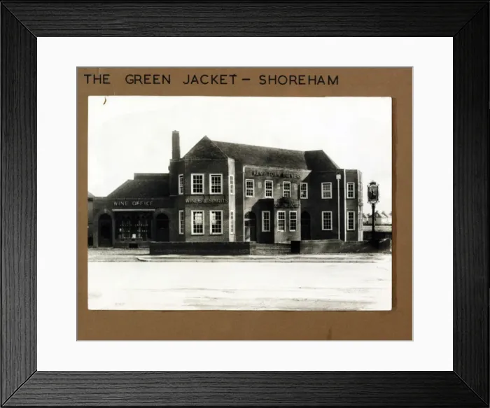 Framed Print : Photograph of Green Jacket PH, Shoreham, Sussex Framed Print : Photograph of Green Jacket PH, Shoreham, Sussex