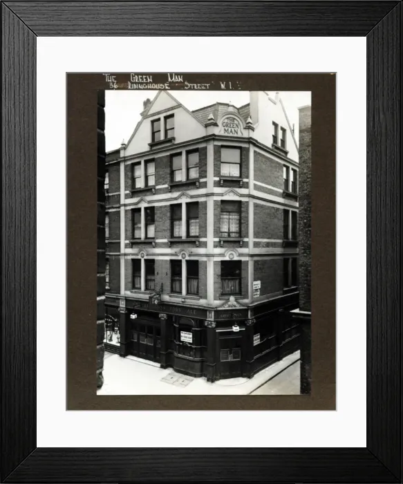 Framed Print : Photograph of Green Man PH, Marylebone, London Framed Print : Photograph of Green Man PH, Marylebone, London