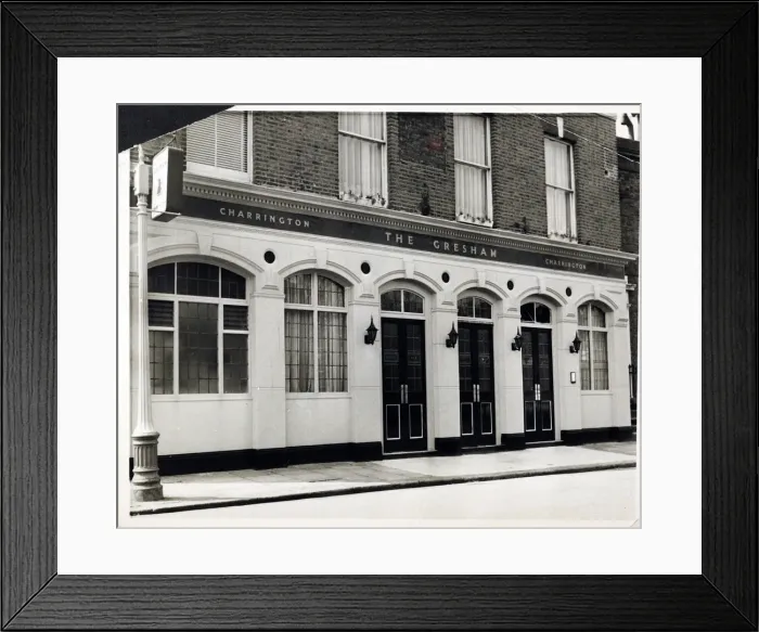 Framed Print : Photograph of Gresham Tavern, Brixton, London Framed Print : Photograph of Gresham Tavern, Brixton, London