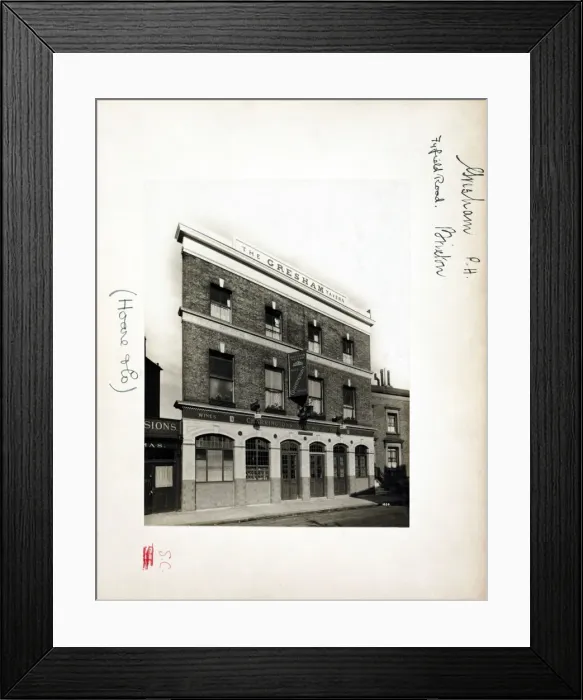 Framed Print : Photograph of Gresham Tavern, Brixton, London Framed Print : Photograph of Gresham Tavern, Brixton, London