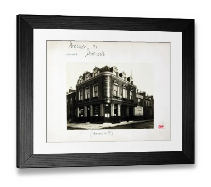 Framed Print : Photograph of Grosvenor Arms, Stockwell, London Framed Print : Photograph of Grosvenor Arms, Stockwell, London