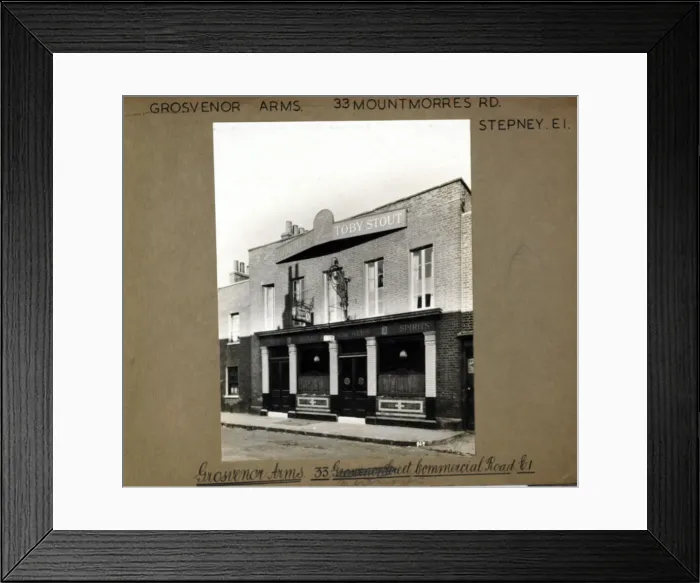 Framed Print : Photograph of Grosvenor Arms, Stepney, London Framed Print : Photograph of Grosvenor Arms, Stepney, London
