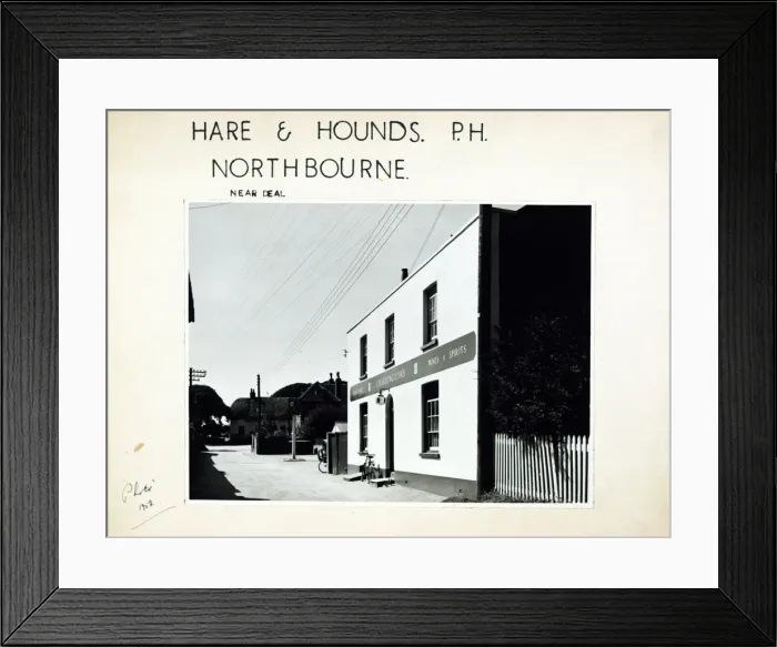 Framed Print : Photograph of Hare & Hounds PH, Northbourne, Kent Framed Print : Photograph of Hare & Hounds PH, Northbourne, Kent