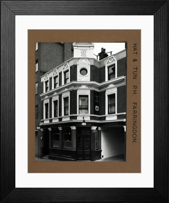 Framed Print : Photograph of Hat & Tun PH, Farringdon, London Framed Print : Photograph of Hat & Tun PH, Farringdon, London