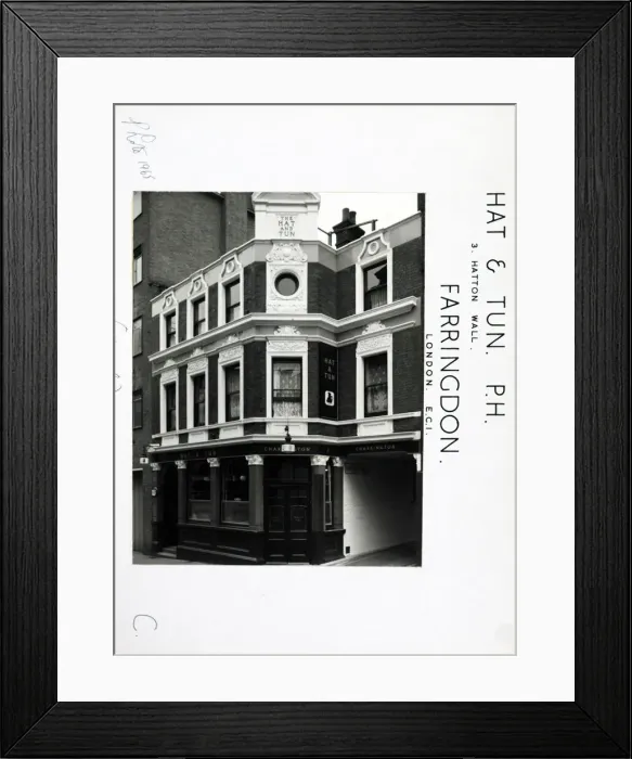 Framed Print : Photograph of Hat & Tun PH, Farringdon, London Framed Print : Photograph of Hat & Tun PH, Farringdon, London