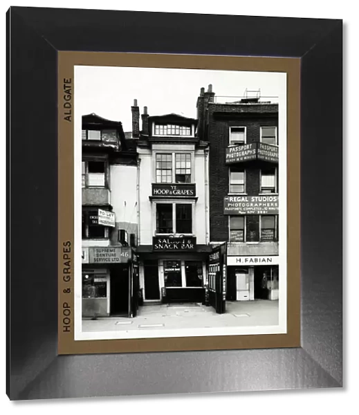 Photograph of Hoop & Grapes PH, Aldgate, London