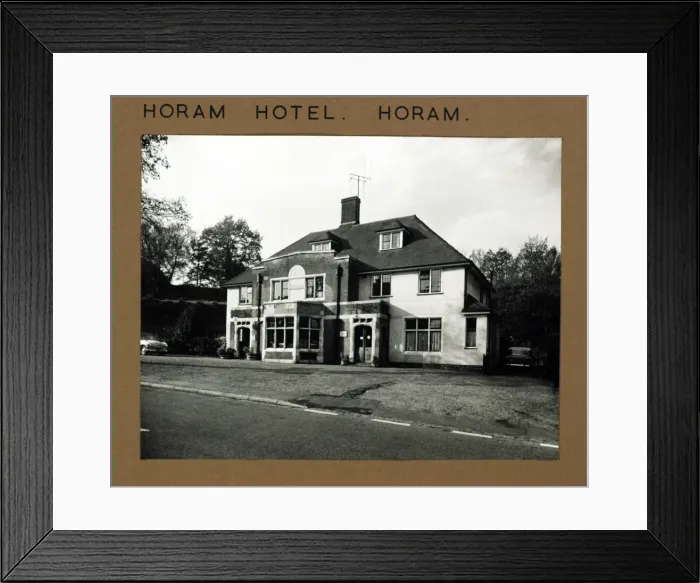 Framed Print : Photograph of Horam Hotel, Horam, Sussex Framed Print : Photograph of Horam Hotel, Horam, Sussex