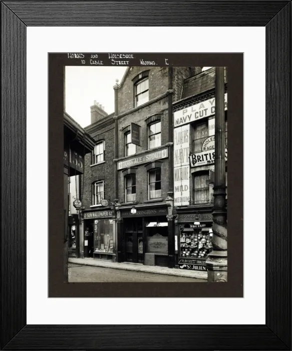 Framed Print : Photograph of Horns & Horseshoe PH, Wapping, London Framed Print : Photograph of Horns & Horseshoe PH, Wapping, London