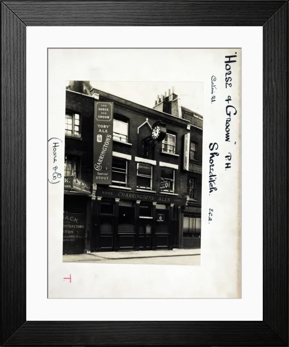 Framed Print : Photograph of Horse & Groom PH, Shoreditch, London Framed Print : Photograph of Horse & Groom PH, Shoreditch, London