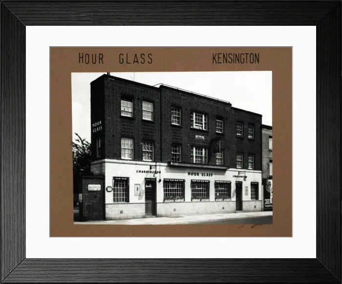 Framed Print : Photograph of Hour Glass PH, Kensington, London Framed Print : Photograph of Hour Glass PH, Kensington, London
