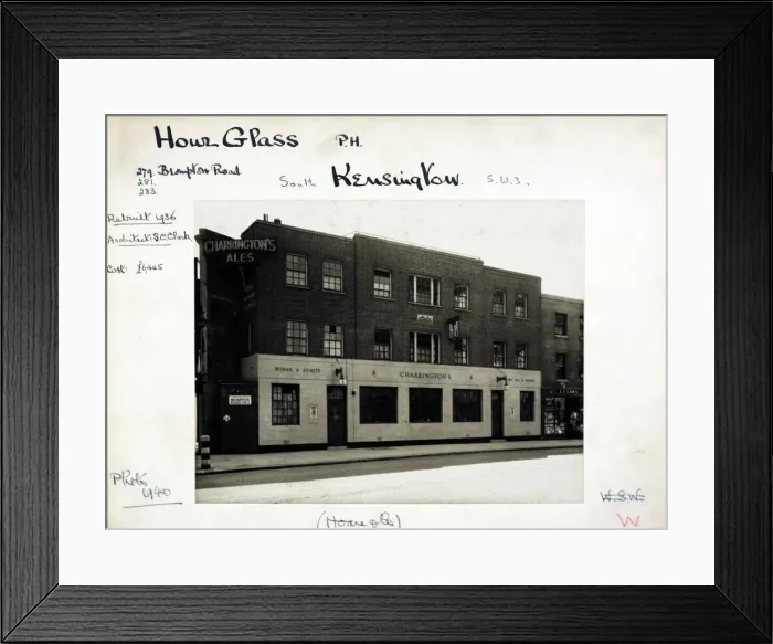Framed Print : Photograph of Hour Glass PH, Kensington, London Framed Print : Photograph of Hour Glass PH, Kensington, London