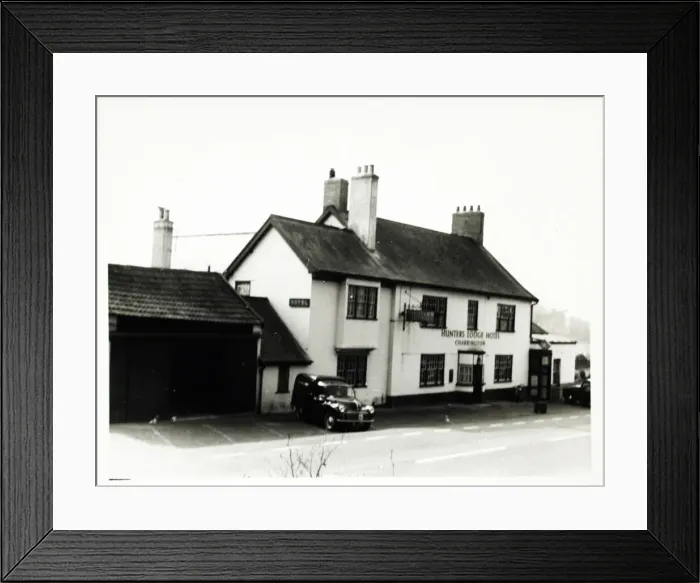Framed Print : Photograph of Hunters Lodge PH, Axminster, Somerset