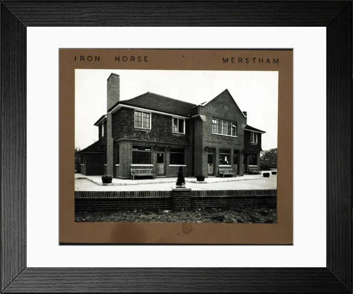 Framed Print : Photograph of Iron Horse PH, Merstham, Surrey Framed Print : Photograph of Iron Horse PH, Merstham, Surrey