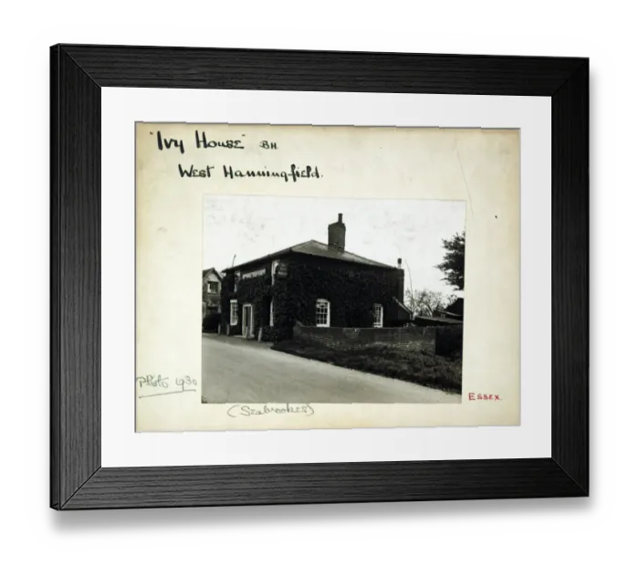 Framed Print : Photograph of Ivy House PH, West Hanningfield, Essex