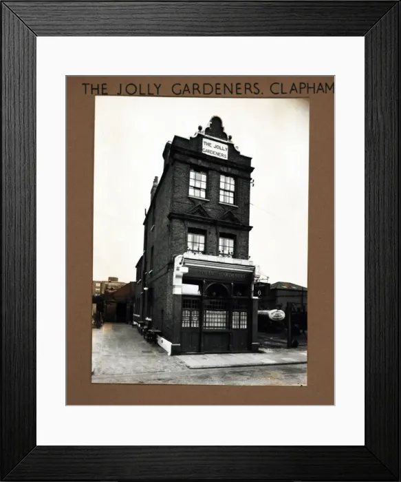 Framed Print : Photograph of Jolly Gardeners PH, Clapham, London Framed Print : Photograph of Jolly Gardeners PH, Clapham, London
