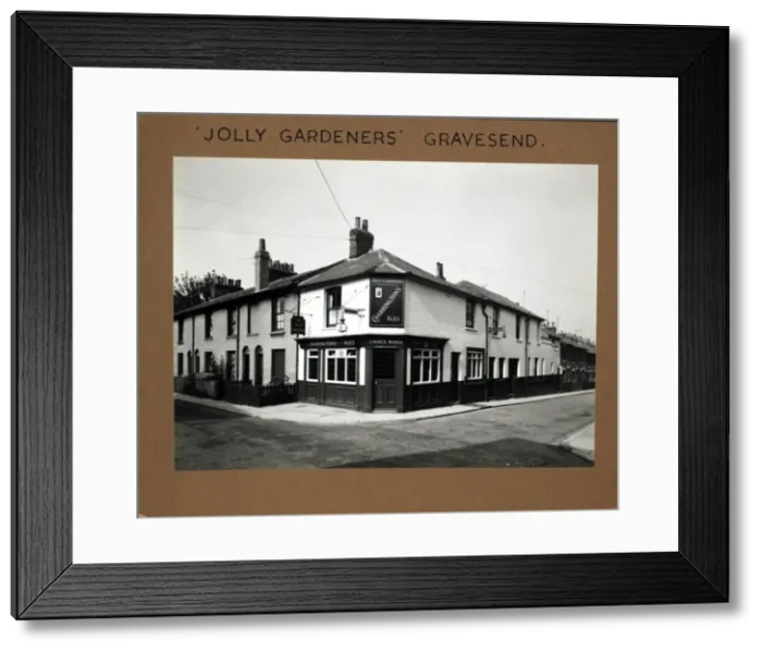 Framed Print : Photograph of Jolly Gardeners PH, Northfleet, Kent Framed Print : Photograph of Jolly Gardeners PH, Northfleet, Kent