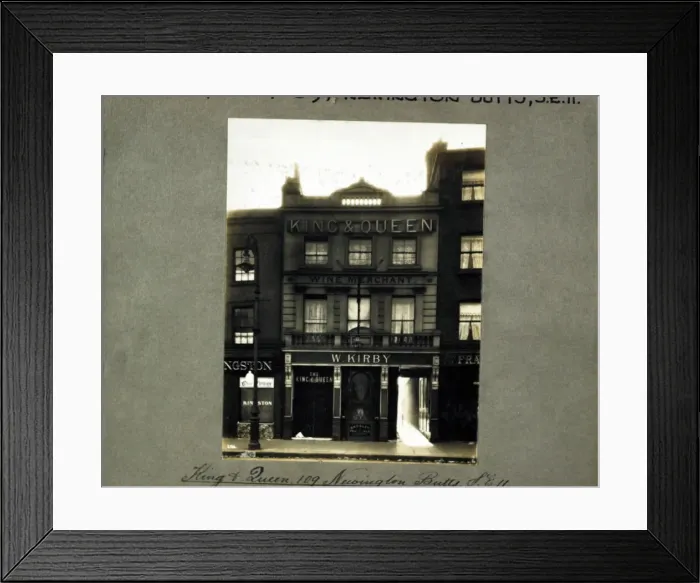 Framed Print : Photograph of King and Queen PH, Newington, London Framed Print : Photograph of King and Queen PH, Newington, London
