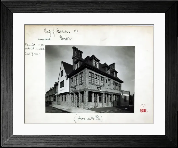 Framed Print : Photograph of King of Sardinia PH, Brixton, London Framed Print : Photograph of King of Sardinia PH, Brixton, London