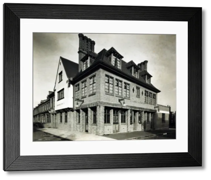 Framed Print : Photograph of King of Sardinia PH, Brixton, London Framed Print : Photograph of King of Sardinia PH, Brixton, London