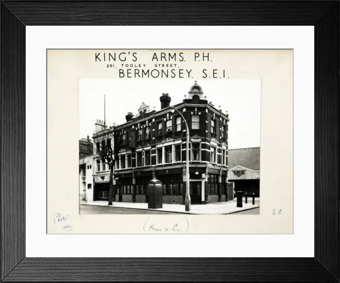 Framed Print : Photograph of Kings Arms, Bermondsey, London Framed Print : Photograph of Kings Arms, Bermondsey, London