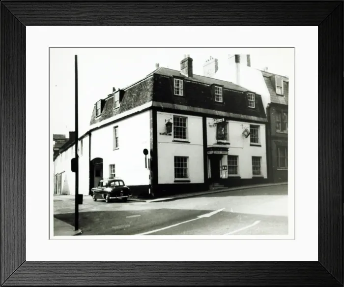 Framed Print : Photograph of Kings Arms Hotel, Blandford, Dorset