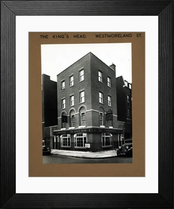 Framed Print : Photograph of Kings Head PH, Marylebone, London Framed Print : Photograph of Kings Head PH, Marylebone, London