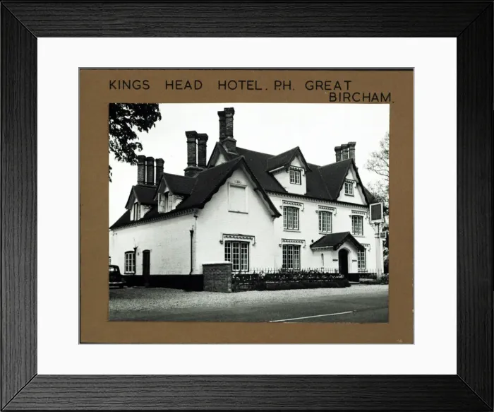 Framed Print : Photograph of Kings Head Hotel, Great Bircham, Norfolk Framed Print : Photograph of Kings Head Hotel, Great Bircham, Norfolk