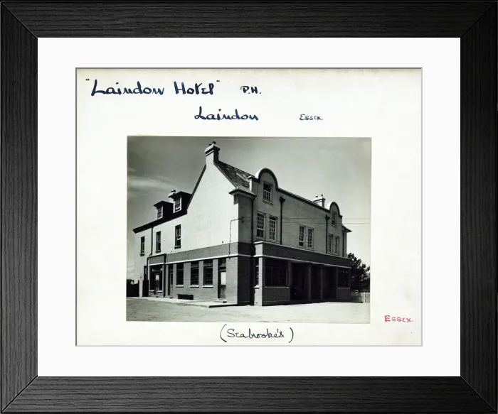 Framed Print : Photograph of Laindon Hotel, Laindon, Essex Framed Print : Photograph of Laindon Hotel, Laindon, Essex