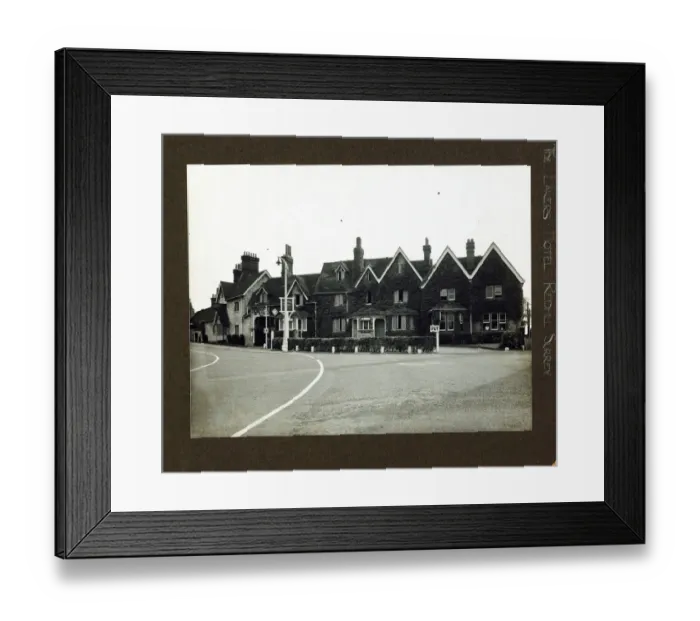 Framed Print : Photograph of Lakers Hotel, Redhill, Surrey Framed Print : Photograph of Lakers Hotel, Redhill, Surrey