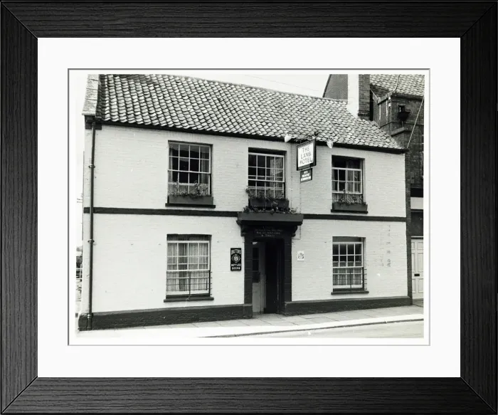 Framed Print : Photograph of Lamb Hotel, Glastonbury, Somerset Framed Print : Photograph of Lamb Hotel, Glastonbury, Somerset