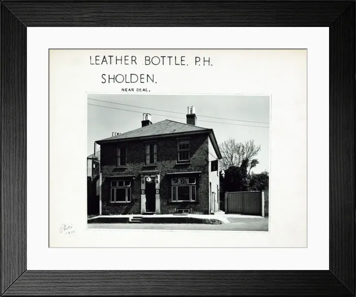 Framed Print : Photograph of Leather Bottle PH, Sholden, Kent Framed Print : Photograph of Leather Bottle PH, Sholden, Kent