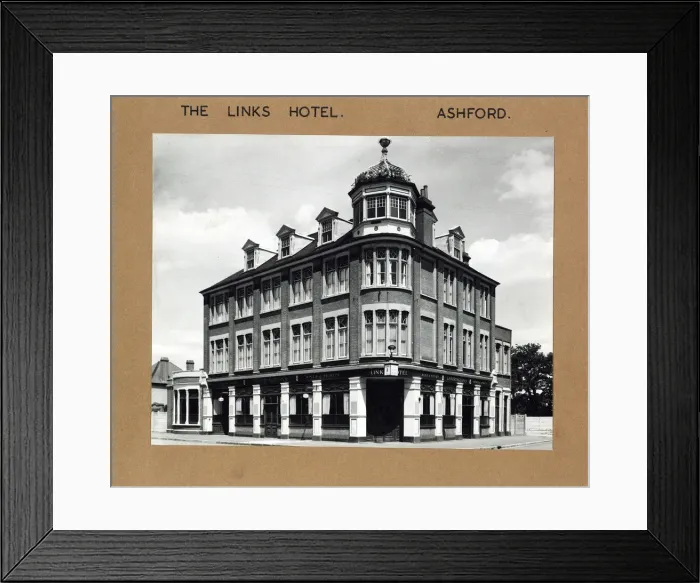 Framed Print : Photograph of Links Hotel, Ashford, Kent Framed Print : Photograph of Links Hotel, Ashford, Kent