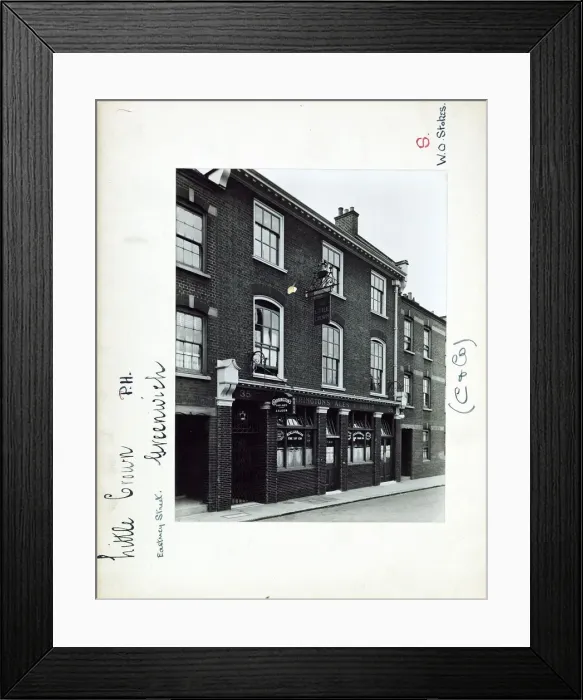 Framed Print : Photograph of Little Crown PH, Greenwich, London Framed Print : Photograph of Little Crown PH, Greenwich, London