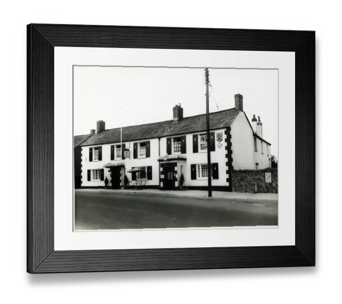 Framed Print : Photograph of London Inn, Bude, Devon Framed Print : Photograph of London Inn, Bude, Devon