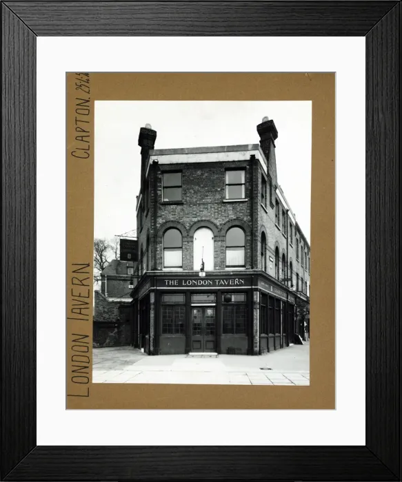 Framed Print : Photograph of London Tavern, Clapton, London Framed Print : Photograph of London Tavern, Clapton, London