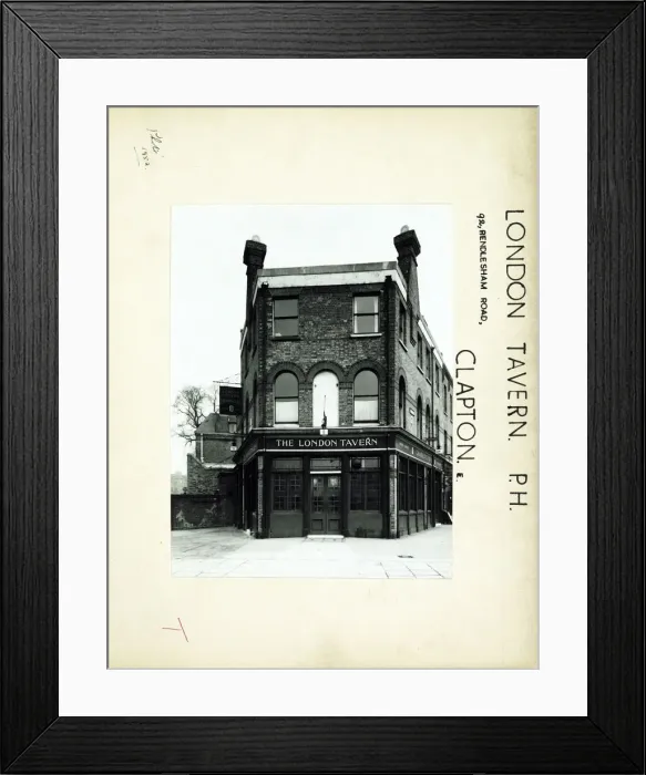 Framed Print : Photograph of London Tavern, Clapton, London Framed Print : Photograph of London Tavern, Clapton, London