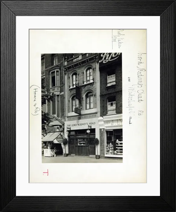 Framed Print : Photograph of Lord Rodneys Head PH, Whitechapel, London Framed Print : Photograph of Lord Rodneys Head PH, Whitechapel, London