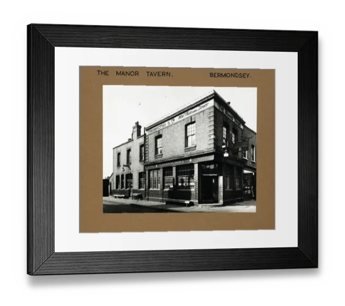Framed Print : Photograph of Manor Tavern, Bermondsey, London Framed Print : Photograph of Manor Tavern, Bermondsey, London
