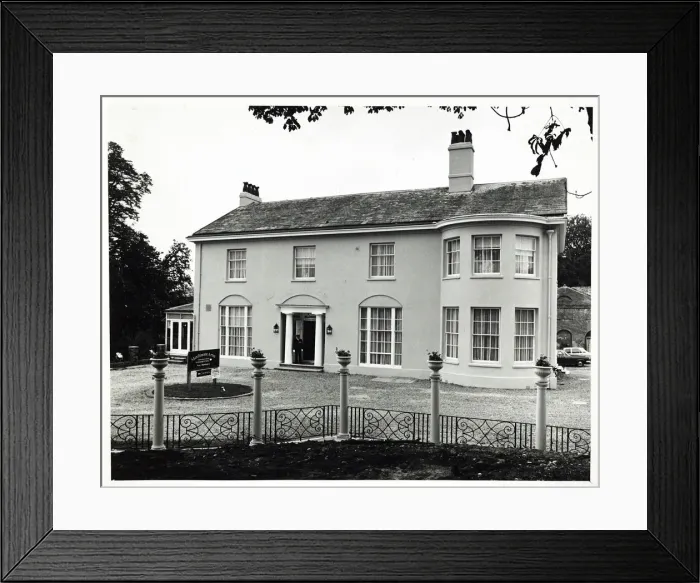 Framed Print : Photograph of Marchmont Arms, Piccotts End, Hertfordshire Framed Print : Photograph of Marchmont Arms, Piccotts End, Hertfordshire