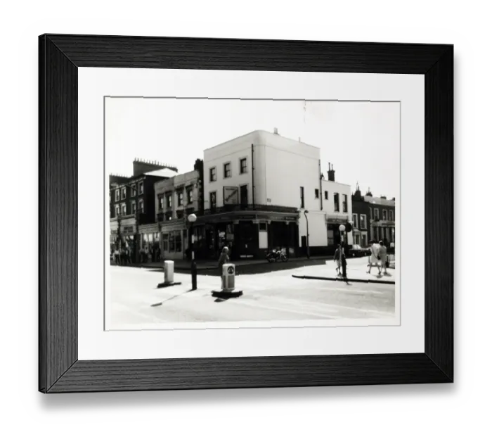 Framed Print : Photograph of Medina PH, Holloway, London Framed Print : Photograph of Medina PH, Holloway, London