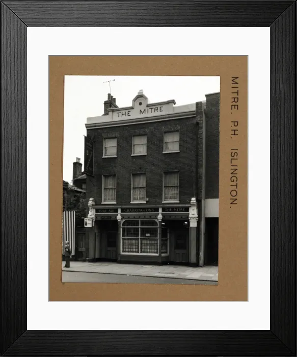 Framed Print : Photograph of Mitre PH, Islington, London Framed Print : Photograph of Mitre PH, Islington, London