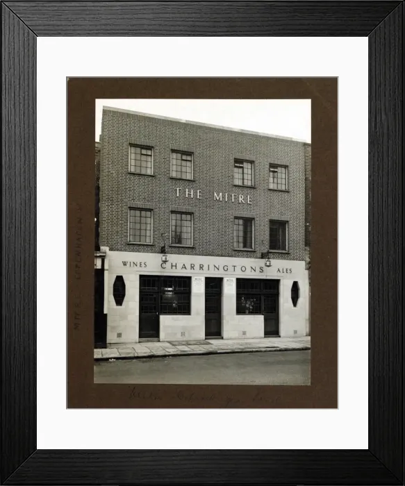 Framed Print : Photograph of Mitre PH, Kings Cross, London Framed Print : Photograph of Mitre PH, Kings Cross, London