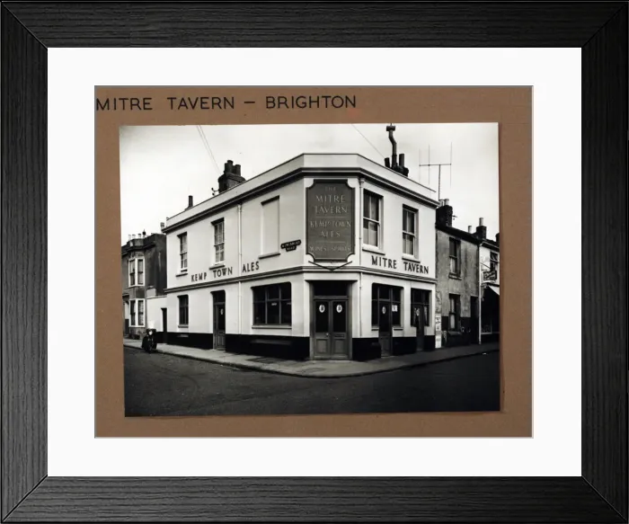 Framed Print : Photograph of Mitre Tavern, Brighton, Sussex Framed Print : Photograph of Mitre Tavern, Brighton, Sussex