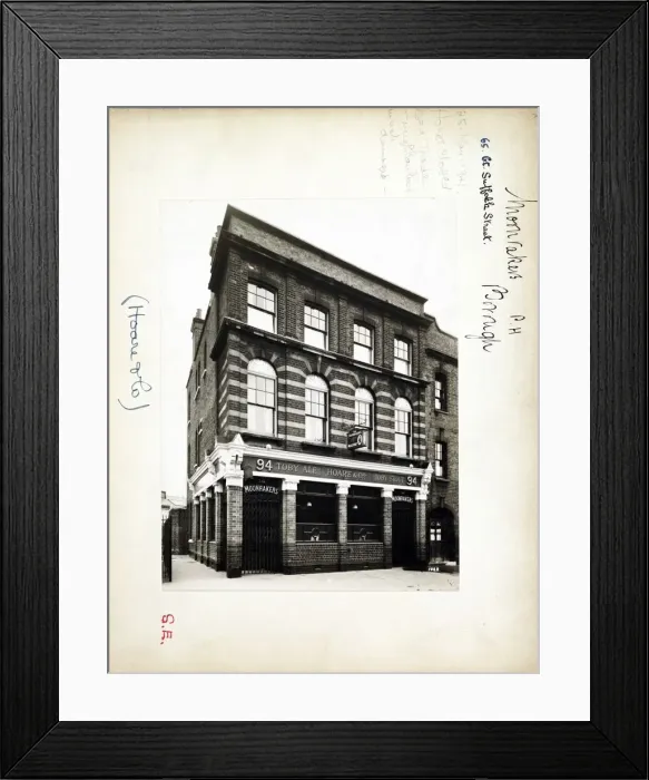 Framed Print : Photograph of Moonrakers PH, Borough, London Framed Print : Photograph of Moonrakers PH, Borough, London